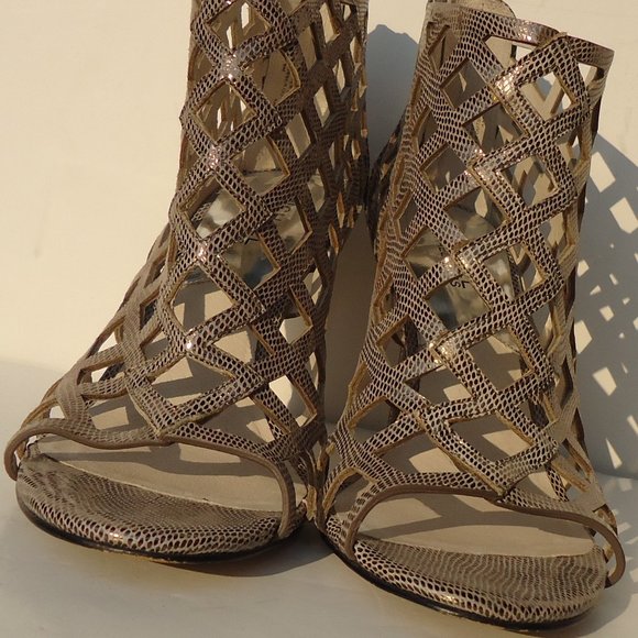 SIZE 8M. MICHAEL Michael Kors Yvonne cage heels booties - Picture 4 of 16